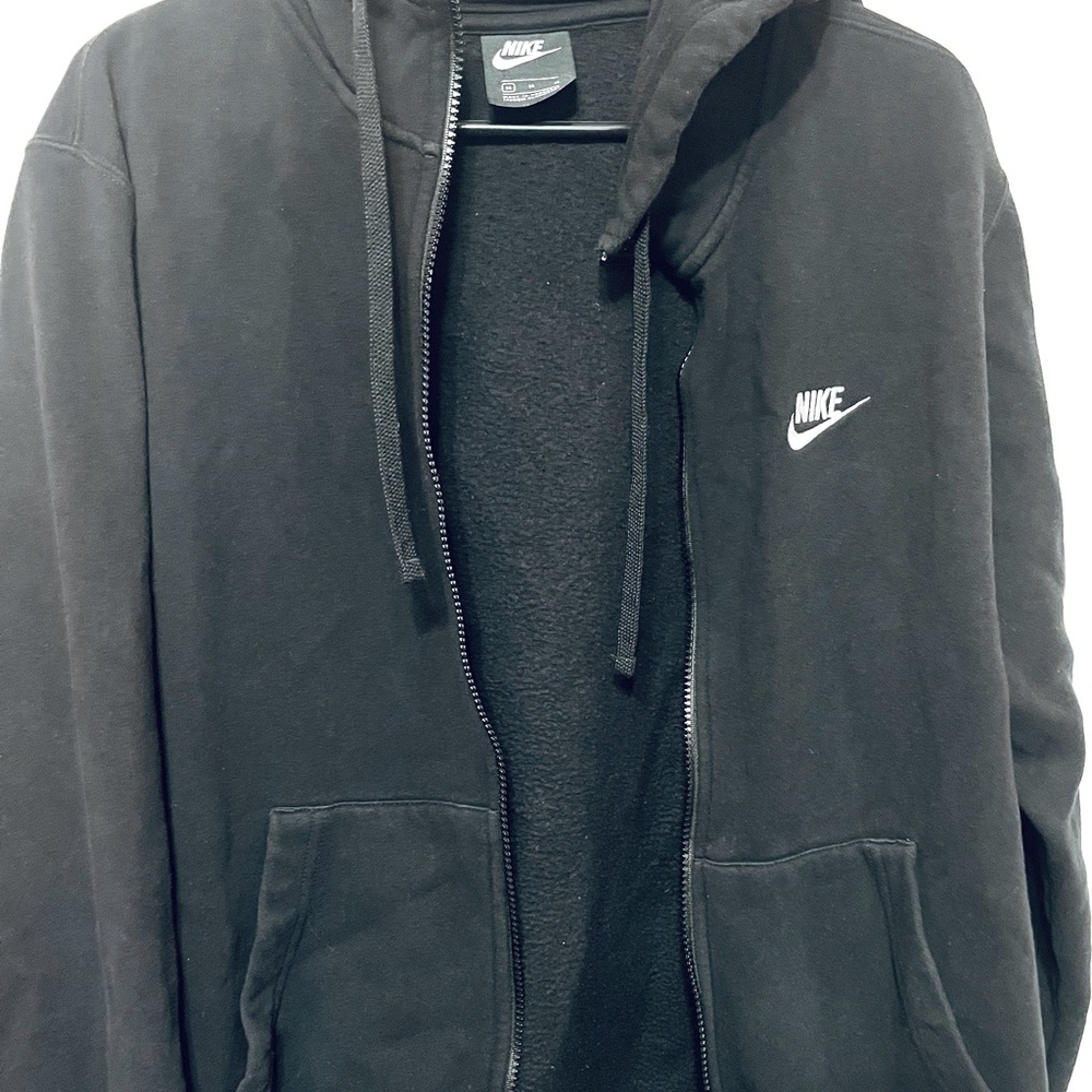 Nike Men’s Hoodie Size M